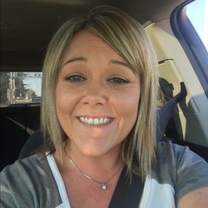 Meet your Posher, Holly